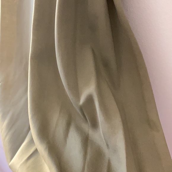 Lightweight Olive dress - Picture 4 of 4